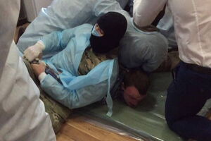 Медведько и Полищука скрутили, чтобы взять у них образцы ДНК