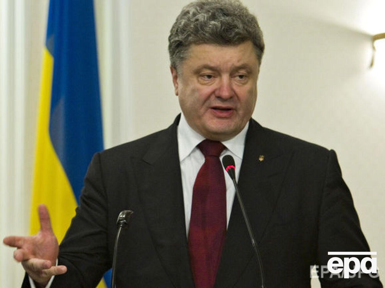 Порошенко поблагодарил Сенцова за стойкость