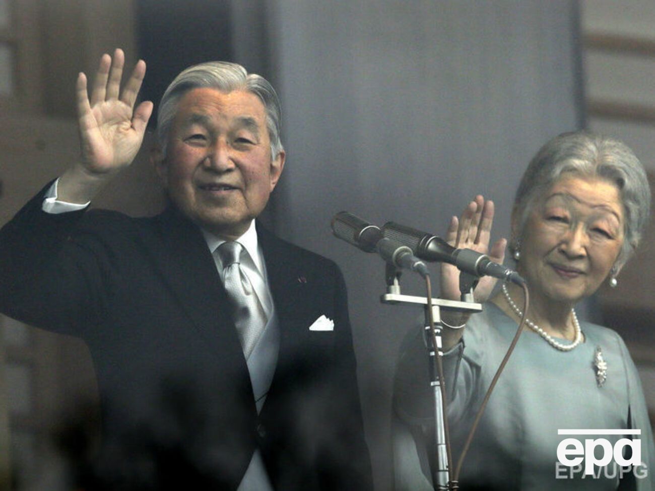 Источники сообщают, что причина отречения &ndash;&nbsp;состояние здоровья императора