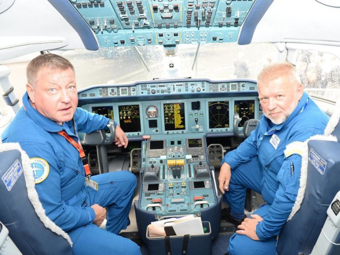 Экипаж Ан-178