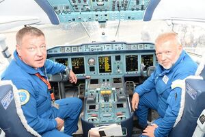 Экипаж Ан-178