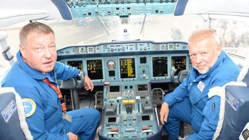 Экипаж Ан-178