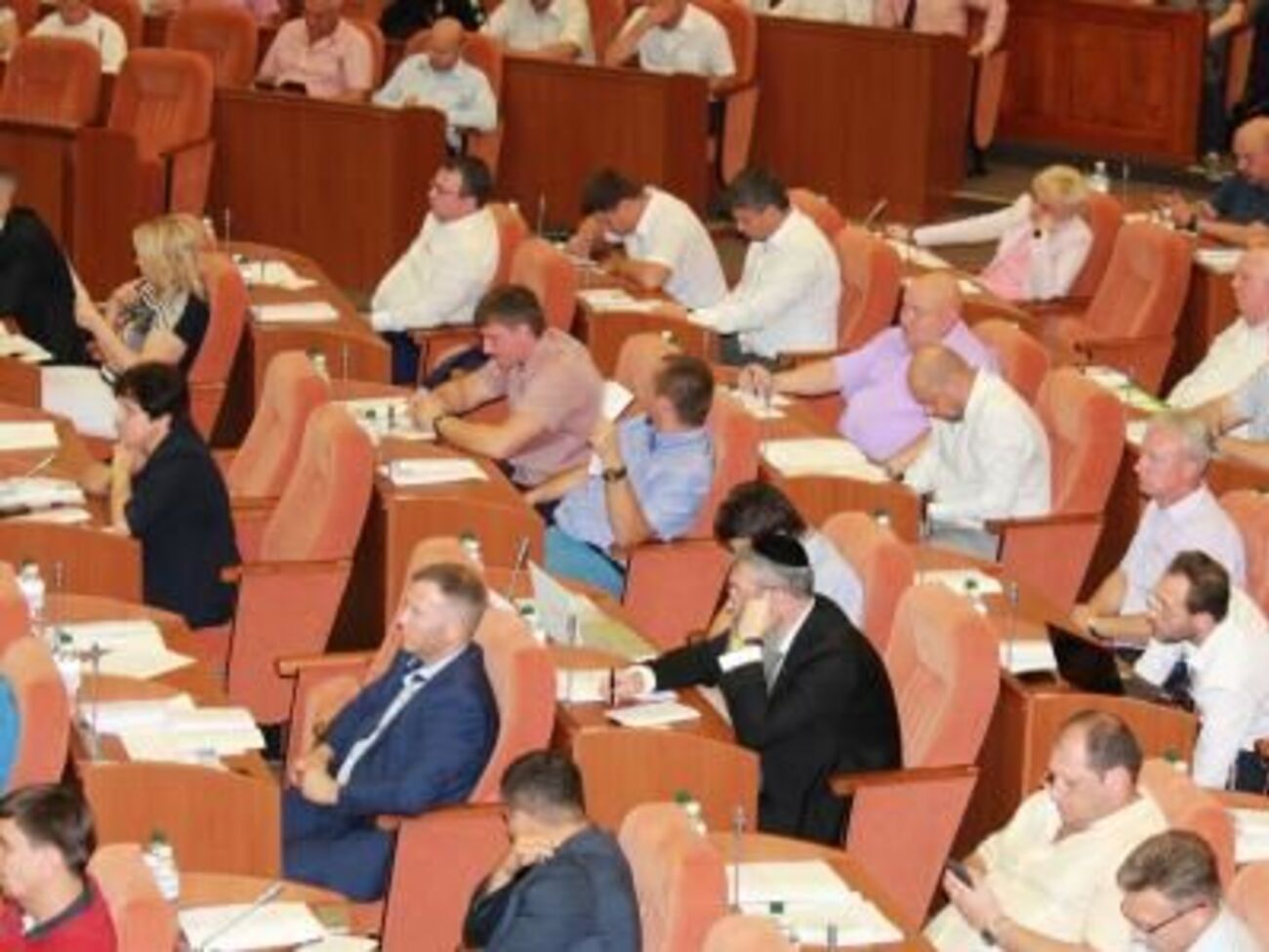 Горсовет Днепра ввел мораторий на повышение тарифов