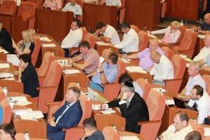 Горсовет Днепра ввел мораторий на повышение тарифов