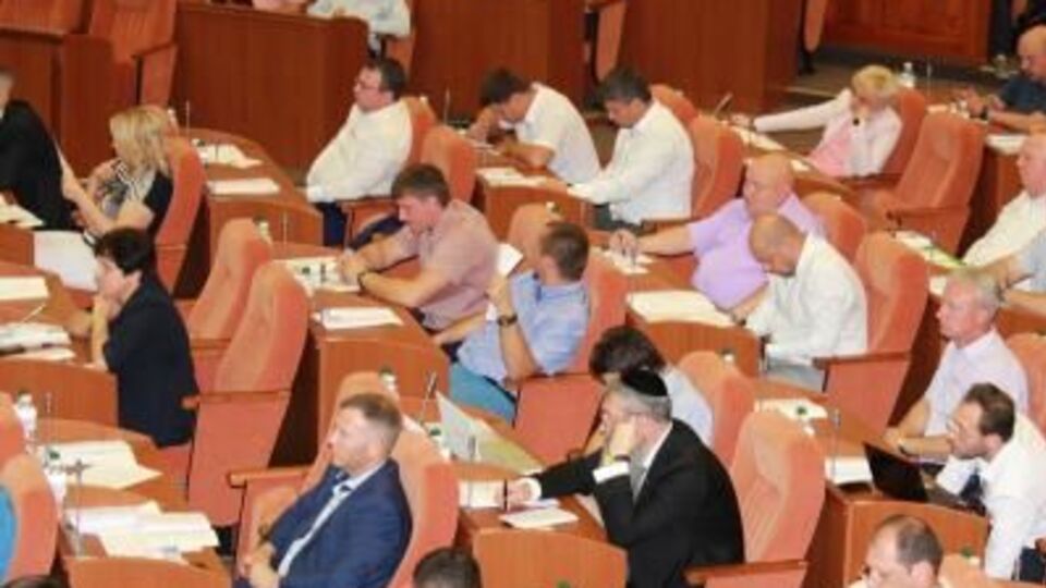 Горсовет Днепра ввел мораторий на повышение тарифов