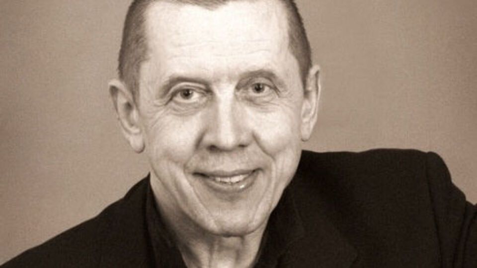 Золотухин утверждал, что доверие и вера его жены безграничны, наивны и святы