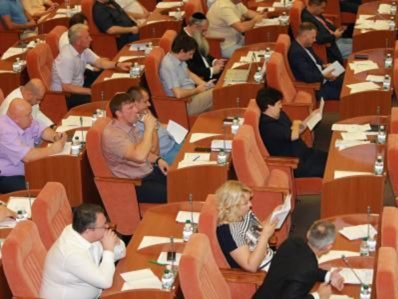 Горсовет Днепра ввел мораторий на повышение тарифов