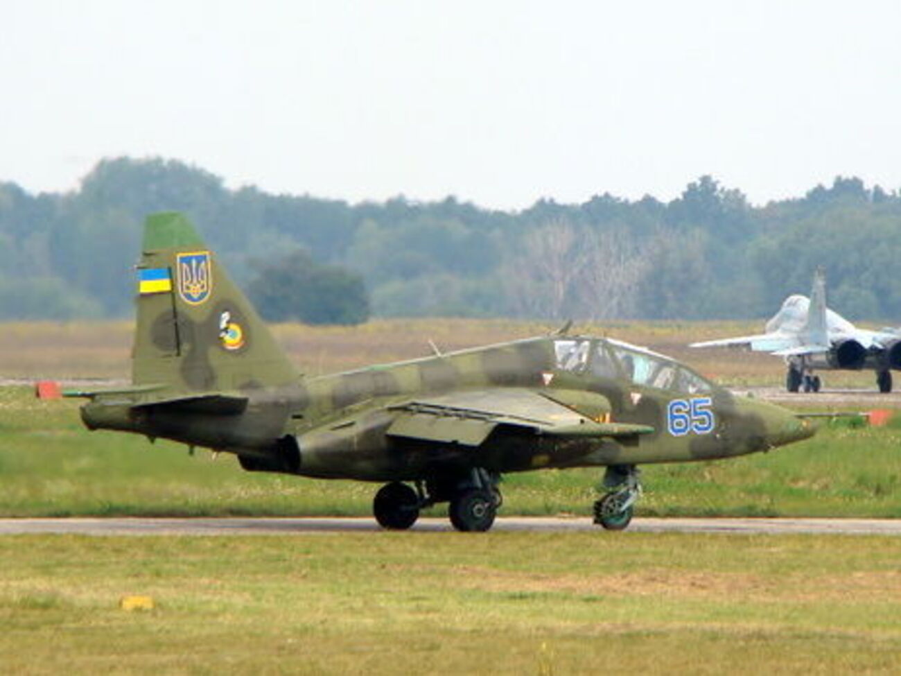 Су-25 загорелся в Староконстантинове Хмельницкой области