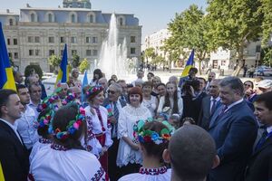 Порошенко в Баку встретился с украинцами Азербайджана