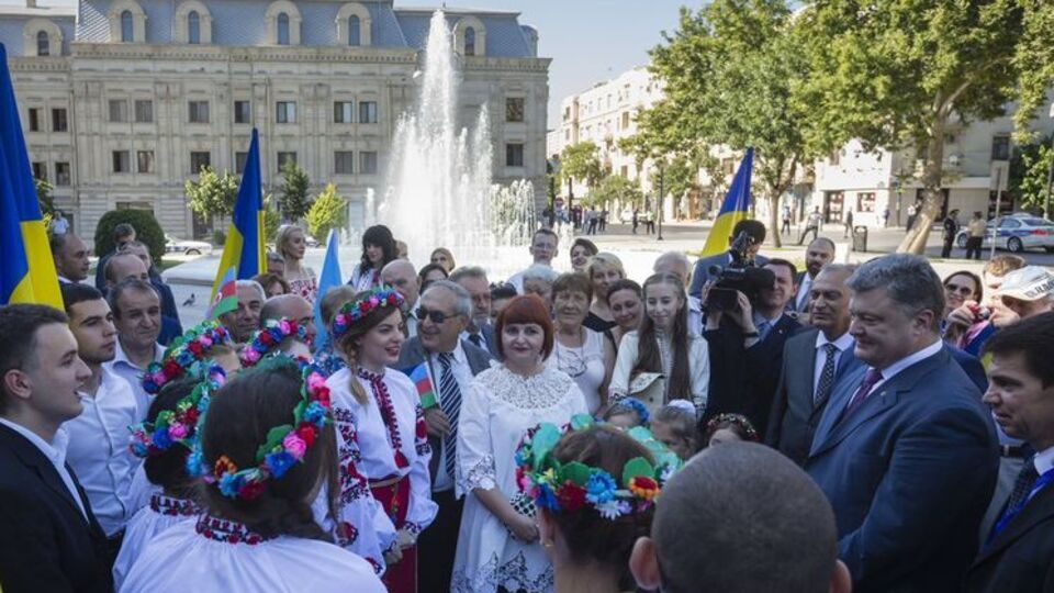 Порошенко в Баку встретился с украинцами Азербайджана