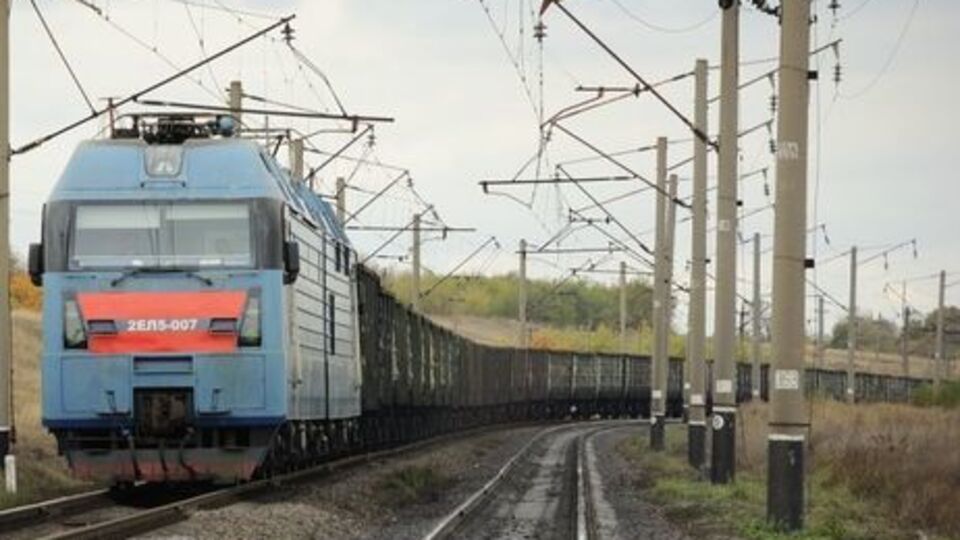 На границе стоят 130 вагонов с грузом