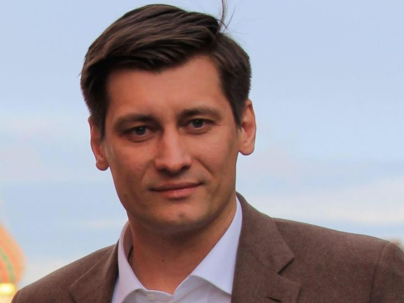 Гудков:&nbsp;Одной рукой мы пытаемся снять с себя санкции, а второй показываем фигу