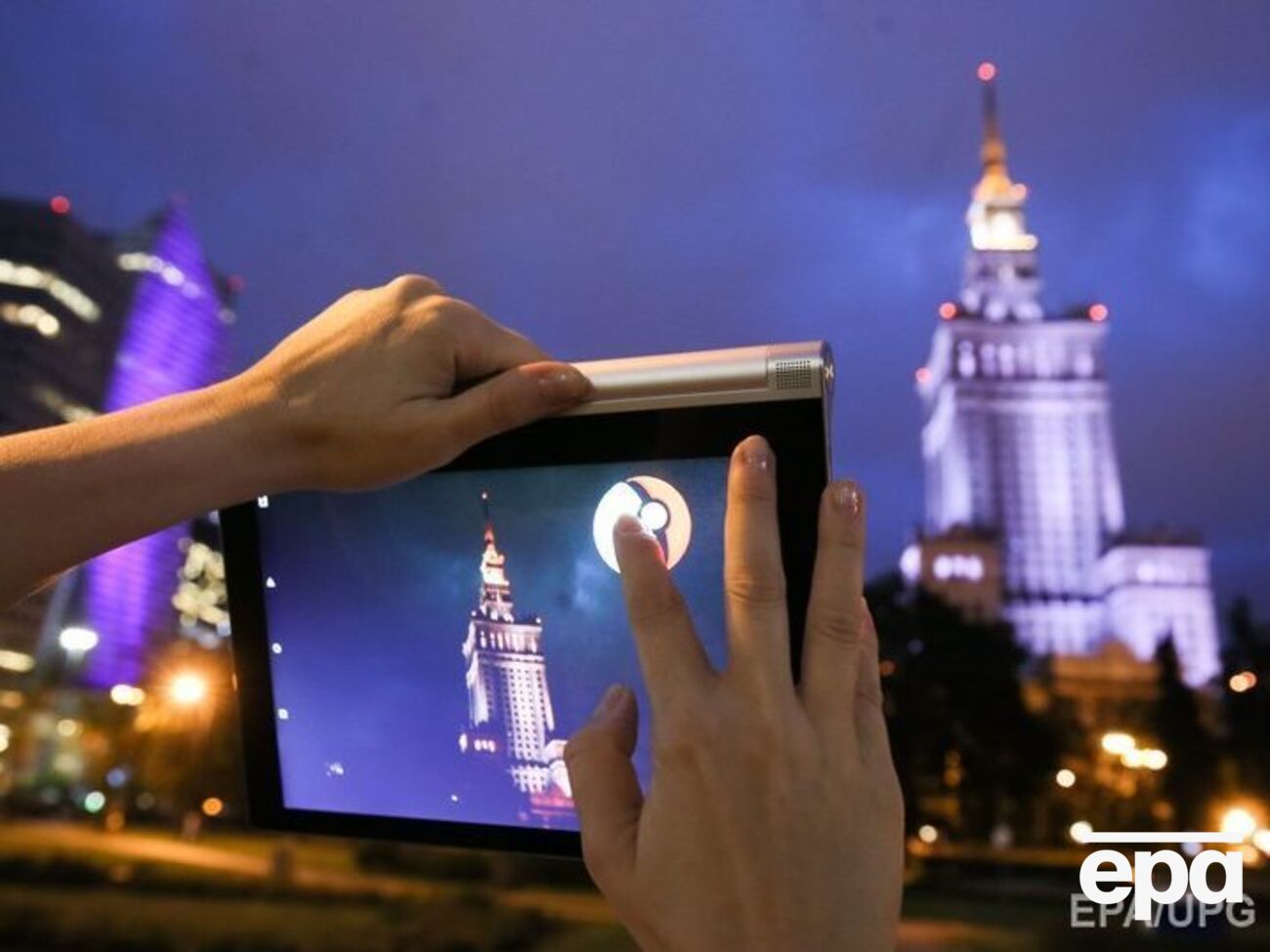 Популярность игры Pokemon Go растет с каждым днем