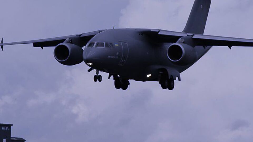 В Фарнборо "Антонов" подписал новый контракт с канадцами