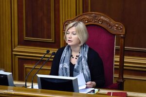 Ирина Геращенко: Депутат со жвачкой, упиваясь своей безнаказанностью, жевал и управлял беспилотником. Эх, его бы выдержку и смелость сейчас на фронт