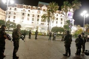 Глава регионального совета указывал Олланду на неподготовленность муниципальной полиции к чрезвычайным ситуациям