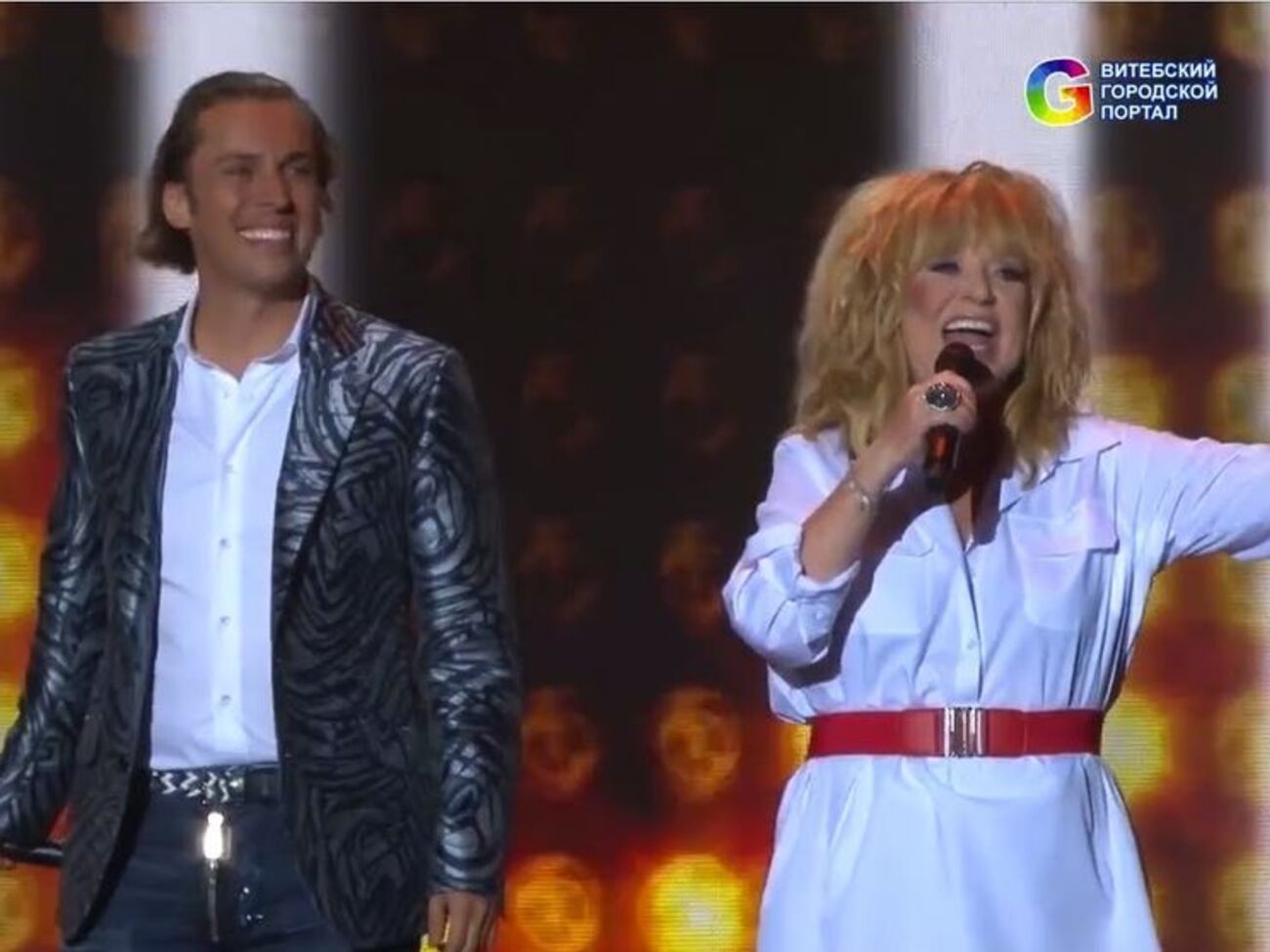 Галкин и Пугачева исполнили песню "Под одним флагом"