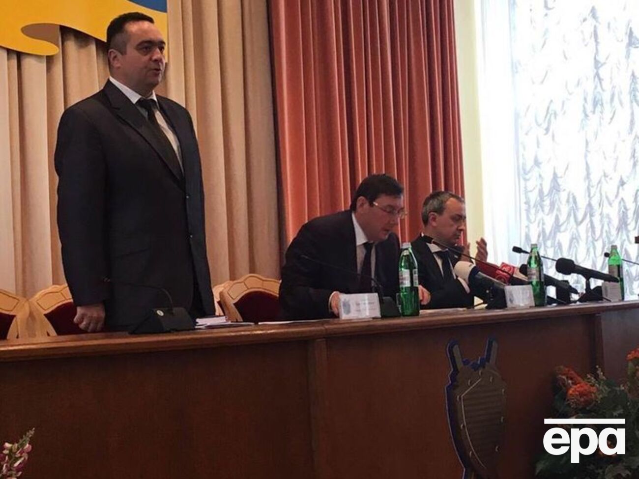 Соболь (слева) стал новым руководителем прокуратуры в Ровно