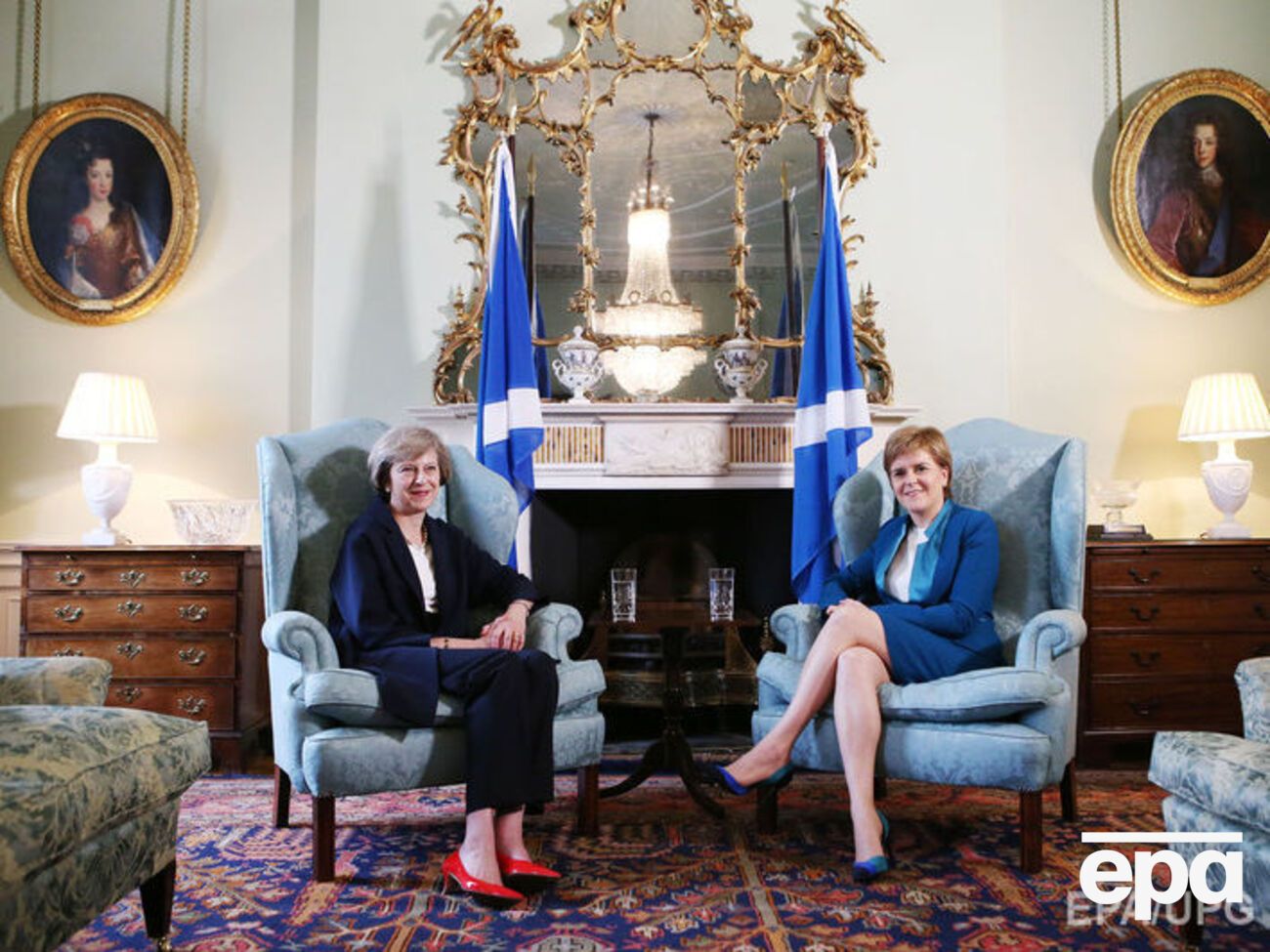 Мэй и Стерджен встретились в Эдинбурге