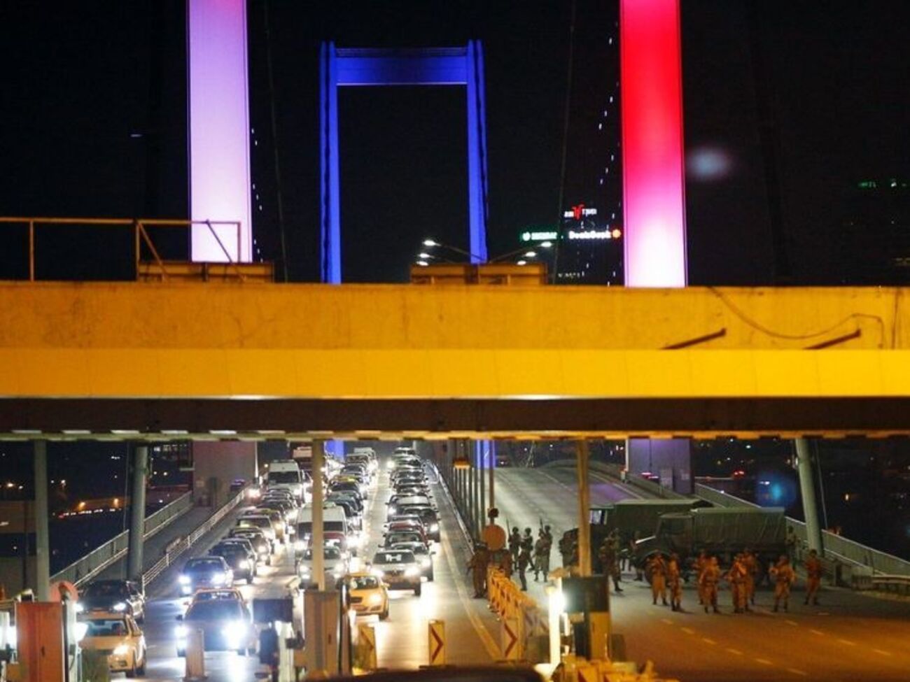 В Турции совершен военный переворот