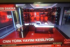 Мятежники захватили телеканал новостей