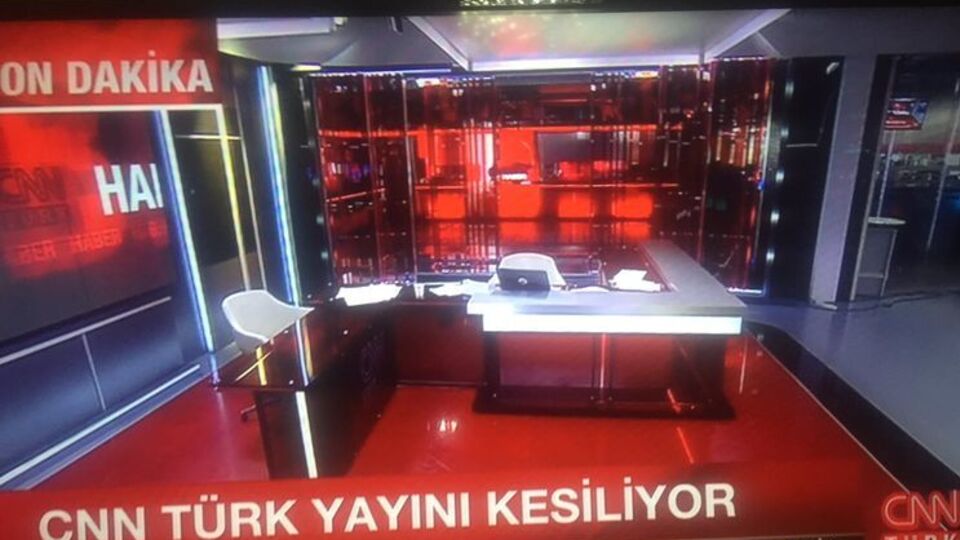 Мятежники захватили телеканал новостей