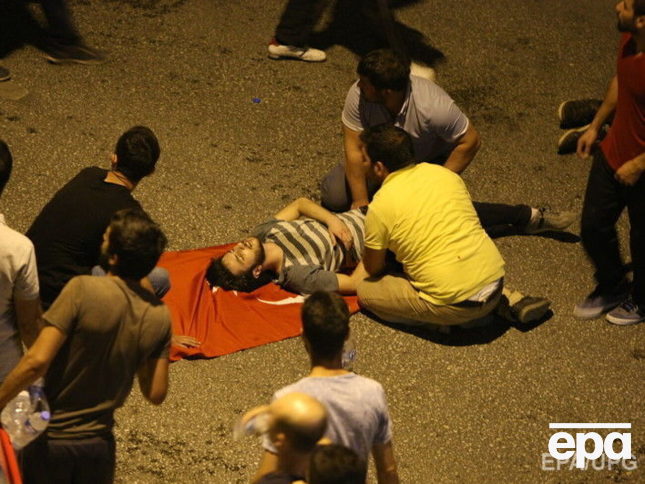 Жертвами попытки военного переворота в Турции стали 90 человек