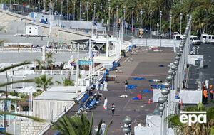 Вдоль Английской набережной расклеены фотографии украинца, которого в консульстве Украины в Ницце назвали погибшим