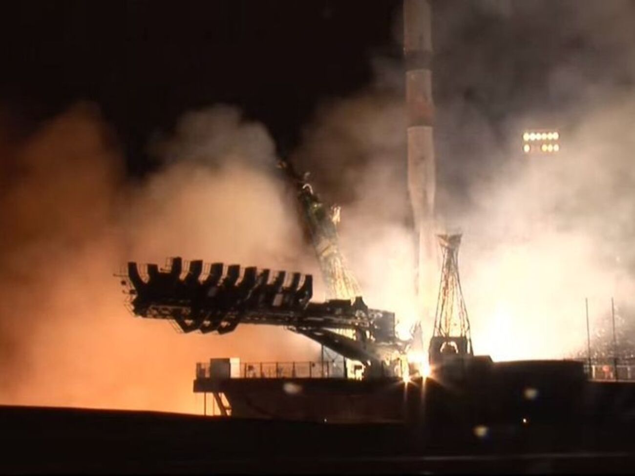 С Байконура запущен "Союз-У" с грузовым кораблем "Прогресс МС-03"