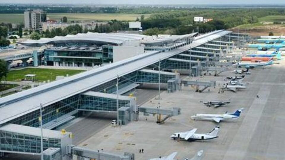 В Борисполь прилетел самолет из Турции с украинцами