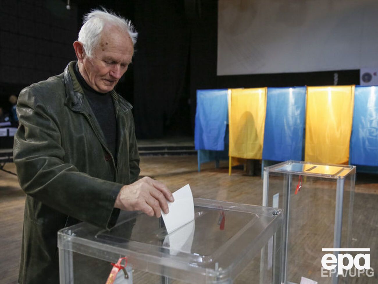 По результатам проверки нарушений на выборах по Украине полицейские открыли два уголовных дела