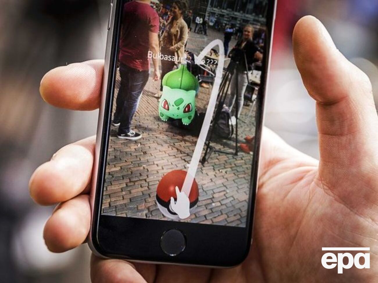 Играющих в&nbsp;Pokemon Go подростков американец принял за грабителей