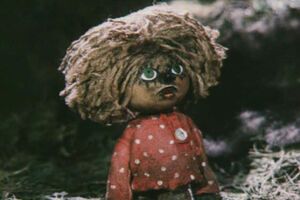 Пикачу и Бульбазавра заменили на Домовенка Кузю (на фото) и Чебурашку