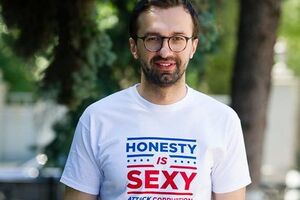 Лещенко: Думаю, вы с трудом представляете, что возможно плести заговор на глазах у всех