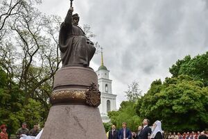 Памятник Ивану Мазепе в Полтаве