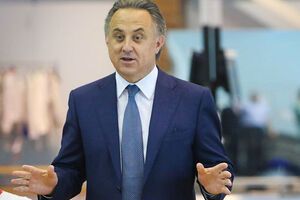 Виталий Мутко не уточнил, связан ли роспуск сборной с петицией