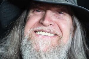 Яков Кротов: Кто поглядел на женщину с вожделением, повинен геенне огненной, и если она была при этом в мини и в церкви – это его проблемы