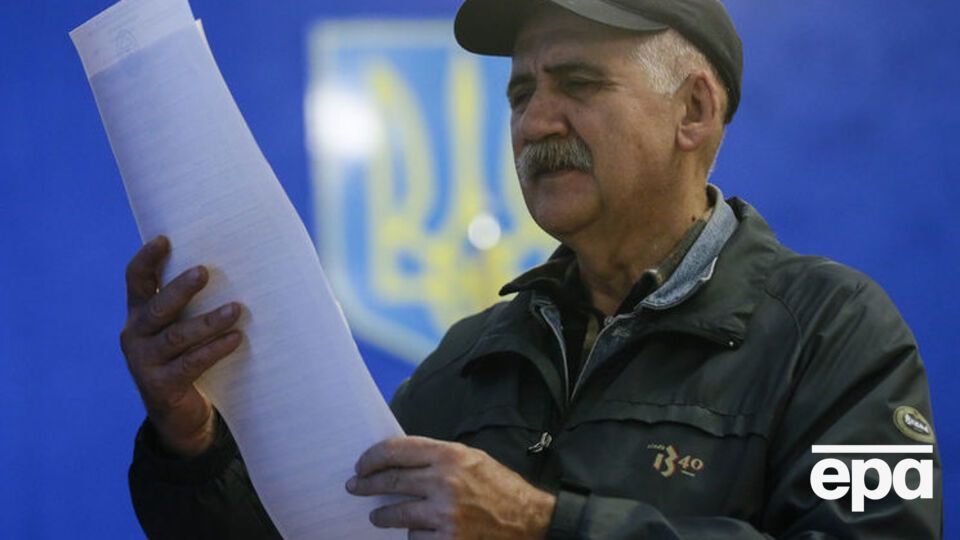 В Украине продолжается подсчет голосов на довыборах в Верховную Раду