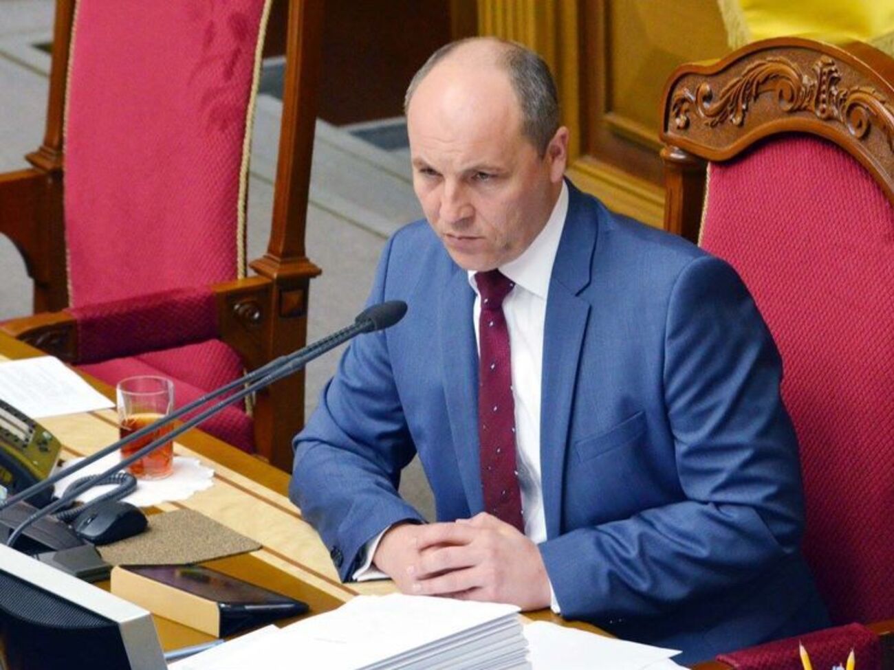 Штрафы в отношении депутатов, которые не посещают пленарные заседания, Парубий ввел в мае