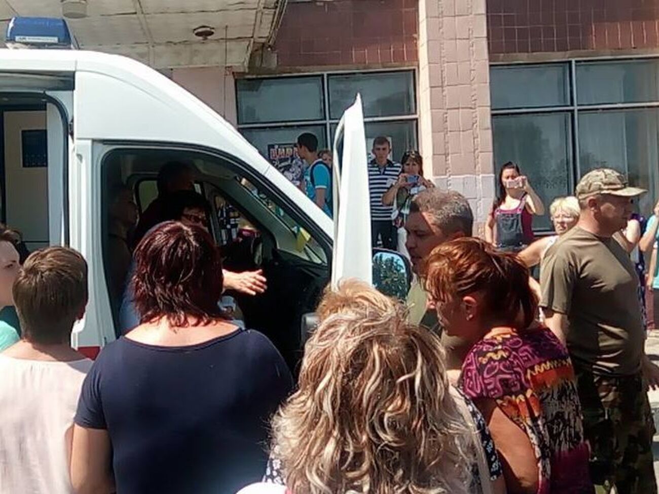 Члены участковых комиссий блокировали "скорую" с замглавы облизбиркома