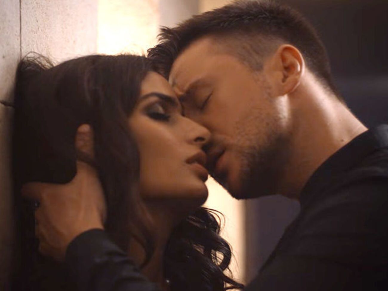 Сотиропулу исполнила главную женскую роль в клипе Лазарева