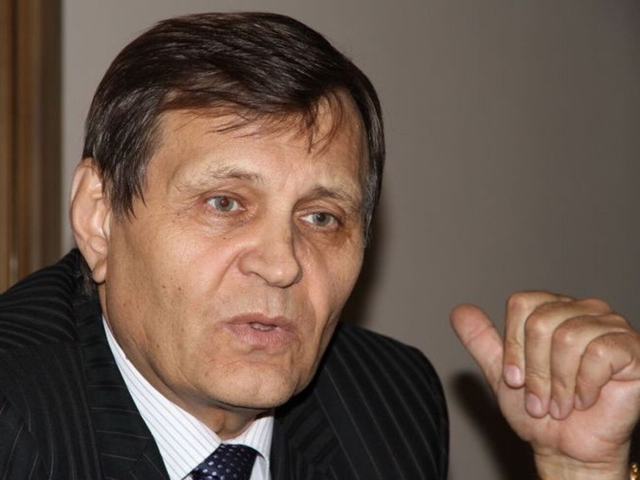 Владимир Ландик: Знаете, почему Оппоблок за Россию, несмотря на войну? Потому что если слово поперек скажут &ndash; потеряют свои капиталы в РФ. Они ж туда все вывезли