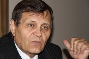 Владимир Ландик: Знаете, почему Оппоблок за Россию, несмотря на войну? Потому что если слово поперек скажут – потеряют свои капиталы в РФ. Они ж туда все вывезли