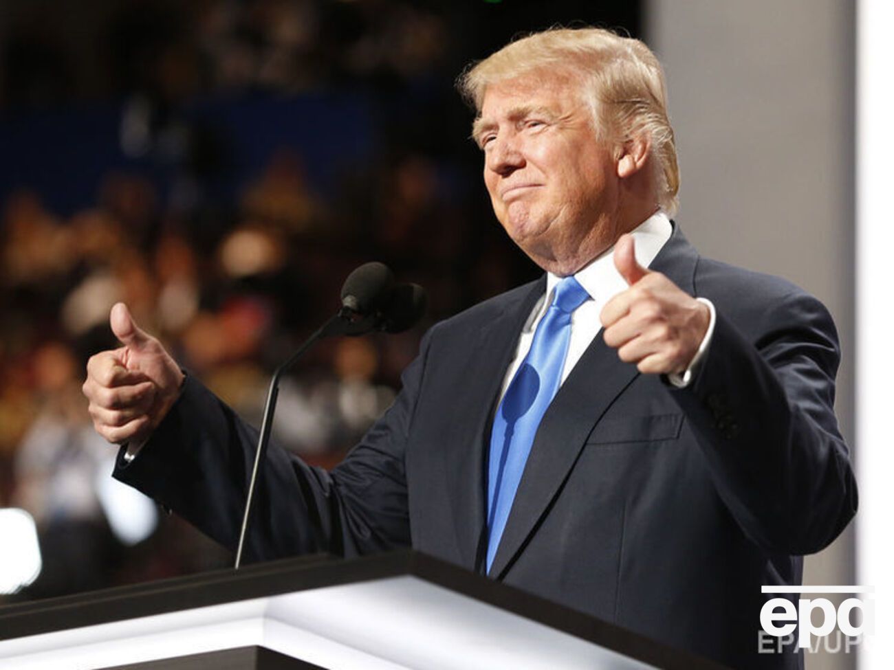 Представители Трампа добились изменения текста программы партии, пишет WP