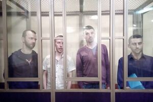 В "Мемориале" отмечают, что фигурантов дела обвиняют только в принадлежности к исламистской организации, доказательств их опасности для общества нет