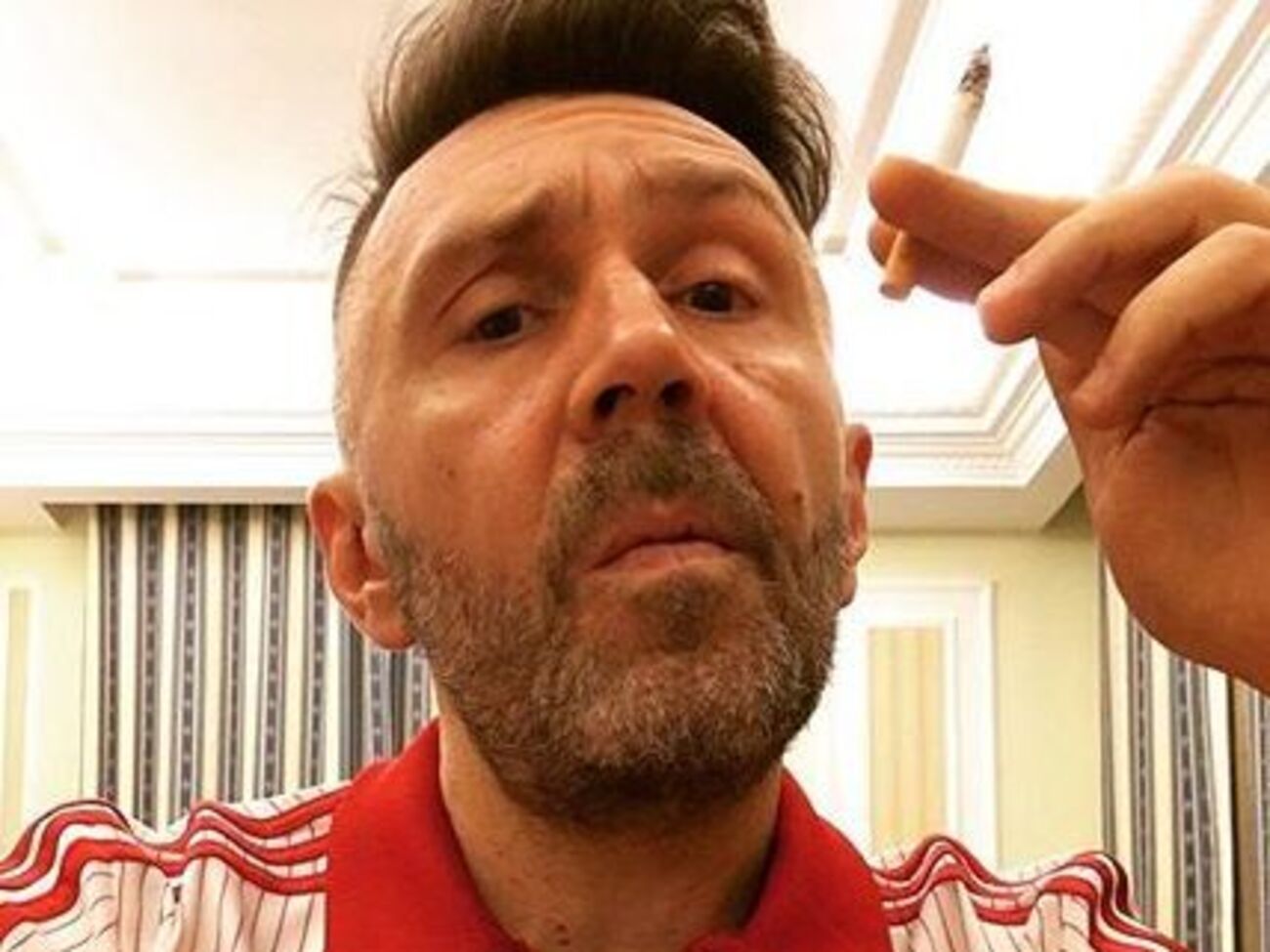 Шнуров: О, малышка-детка, камон, камон, камон, слышь, я очень редкий, я редкий покемон
