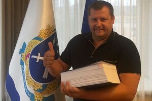 Филатов показал контракт на строительство метро в Днепре