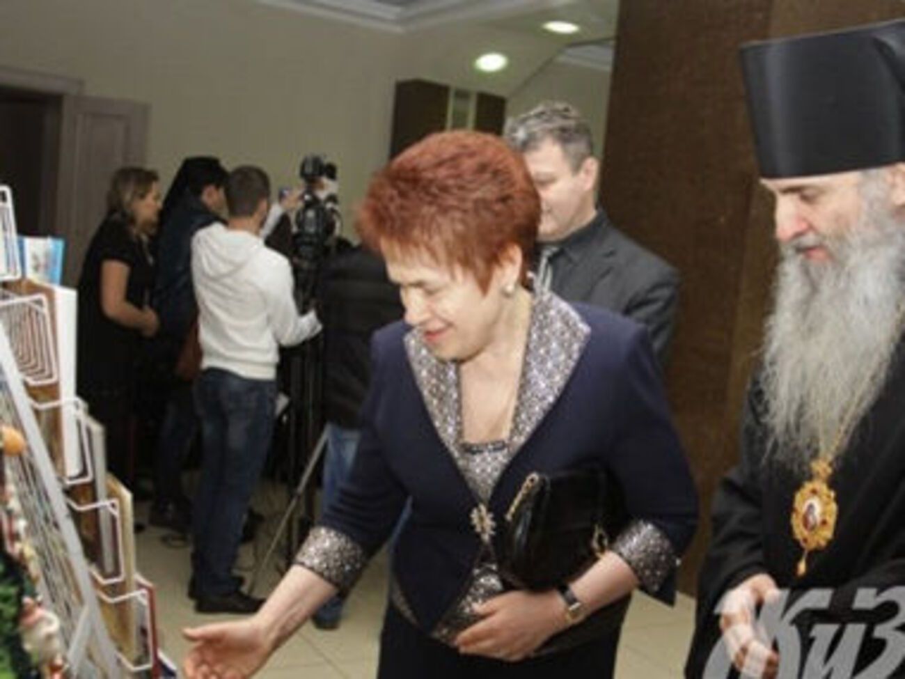 Людмила Янукович взяла на себя уход за могилой сына