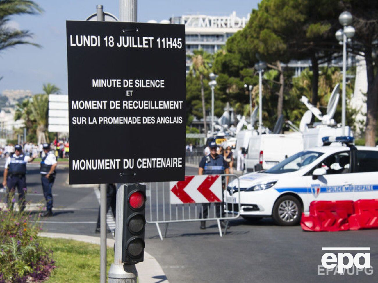 После теракта в Ницце французская полиция усилила контроль за безопасностью граждан