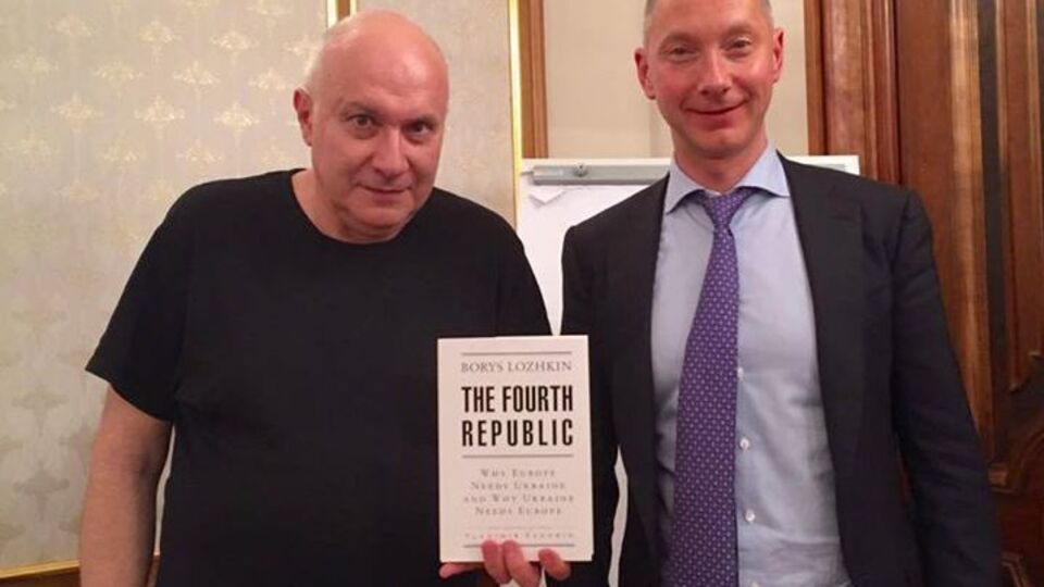 Ганапольский получил украинский паспорт